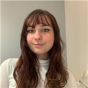 Je donne des cours de soutien scolaire et  particuliers en anglais, en ligne ou en face à face.